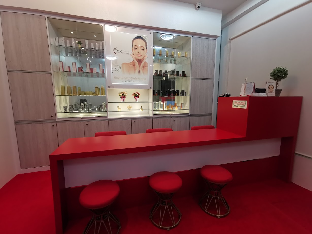 Front desk and consultation welcome